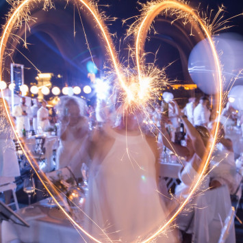 GET READY GOLD COAST - DINER EN BLANC IS COMING