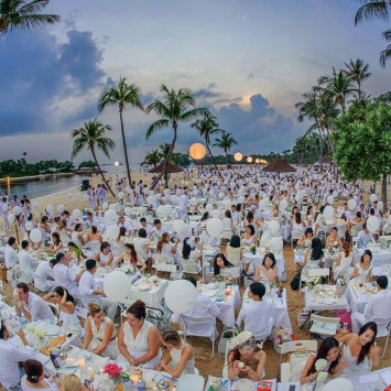 Record numbers and romance at Dîner en Blanc Singapore 2014