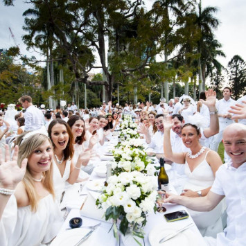 Want to attend Diner en Blanc with a group of friends?