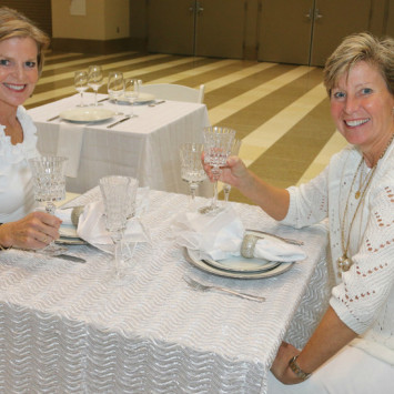 PHOTOS — Pre-Diner en Blanc Party Brings First Taste of Paris Tradition to West Palm Beach!