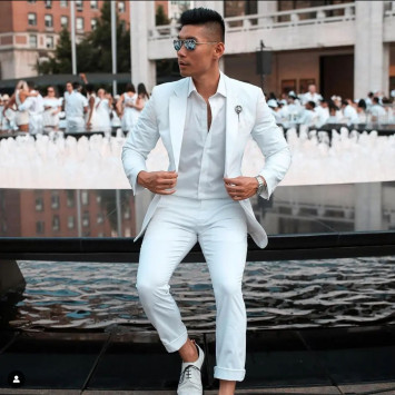 Will you be the "Best Dressed Male" at Diner en Blanc Orlando?