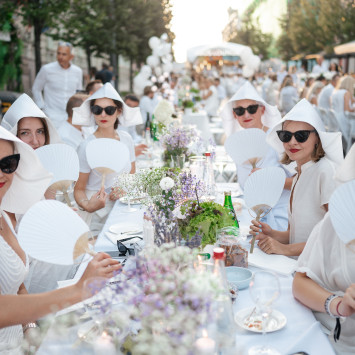 „Le Diner en Blanc“ piknikas surengtas Gedimino prospekte!